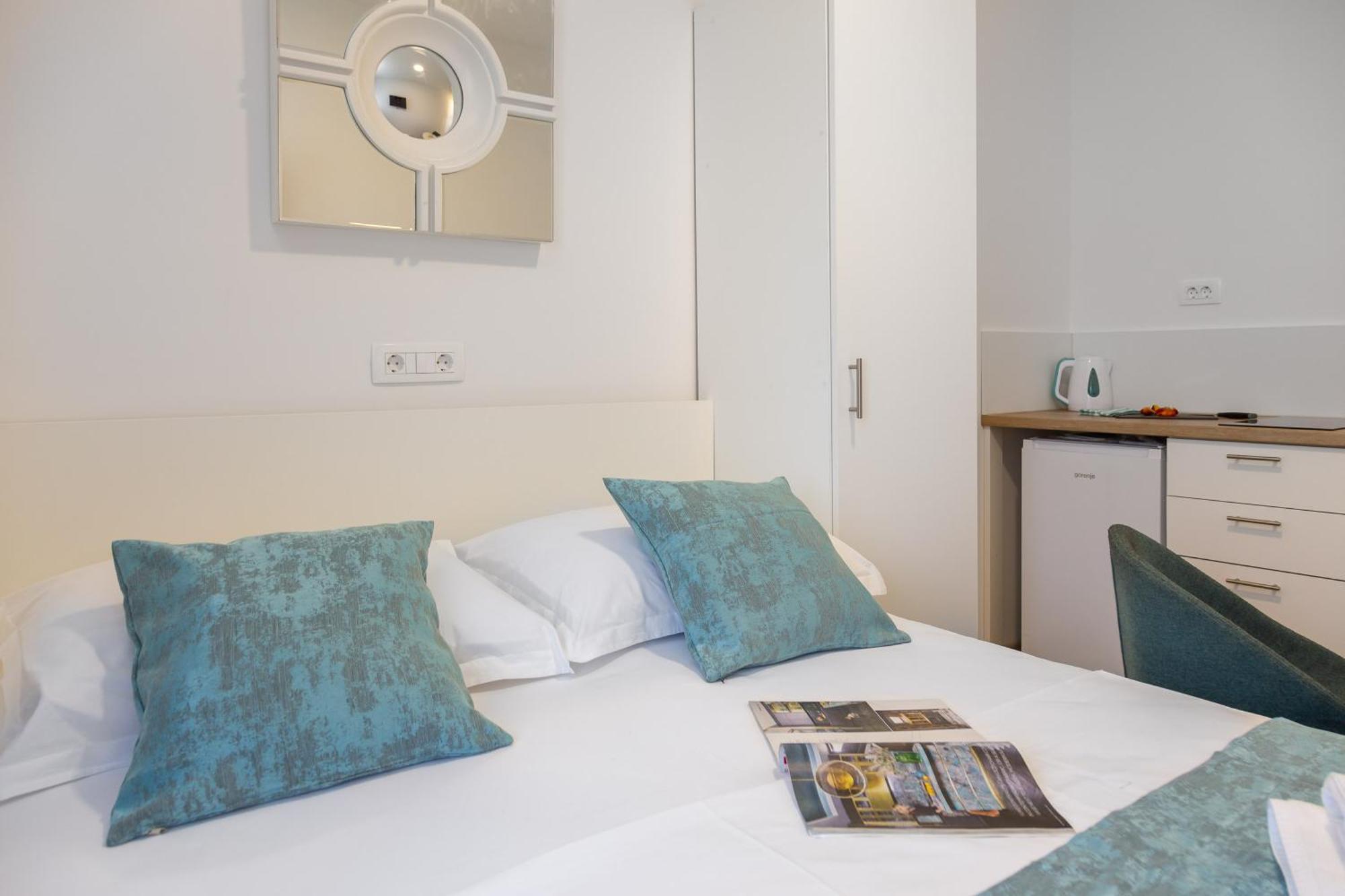 Beachfront Apartments Providenca With Free Parking Makarska Exteriör bild
