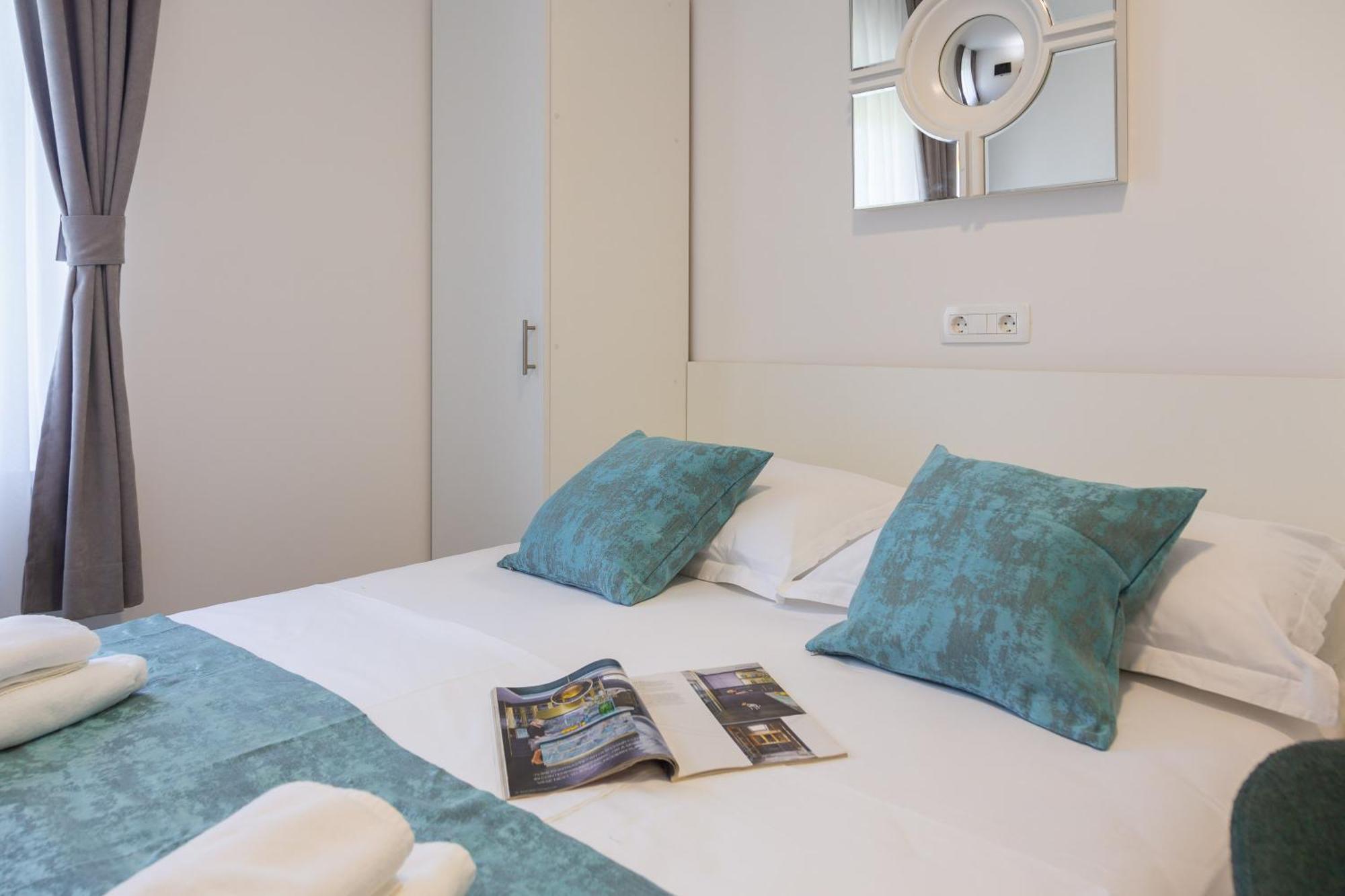 Beachfront Apartments Providenca With Free Parking Makarska Rum bild