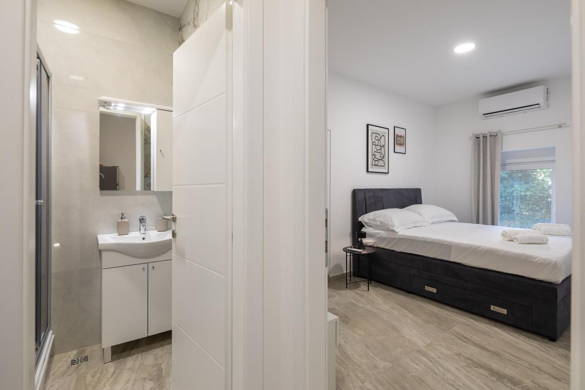 Beachfront Apartments Providenca With Free Parking Makarska Rum bild